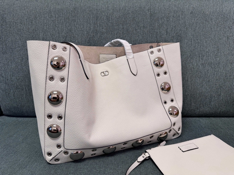 Va1e*ntin0 shopping bag